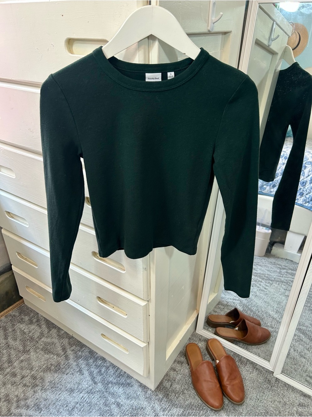 Aritzia Sunday Best Deep Dark Emerald Cotton Blend Long Sleeve Crewneck Top✨